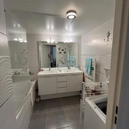 F3 Vue Avec Piscine Апартаменты